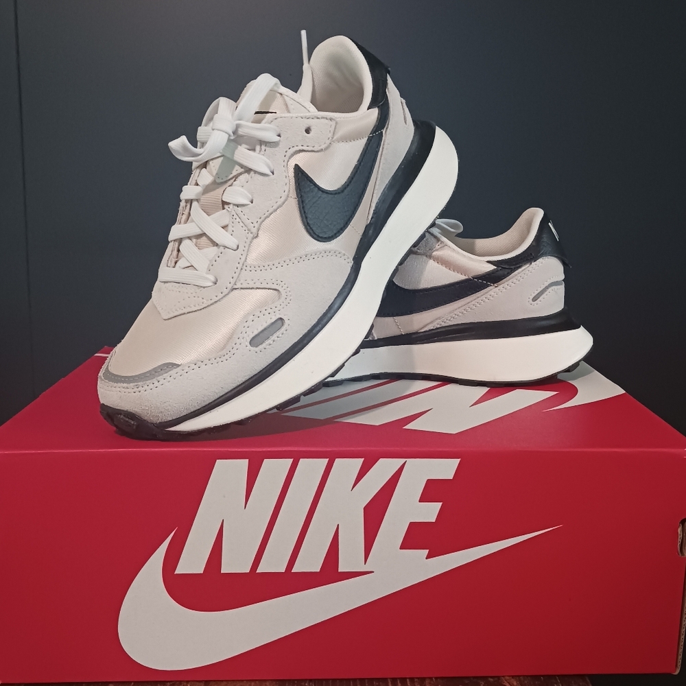 Womens nike Phoenix Waffle